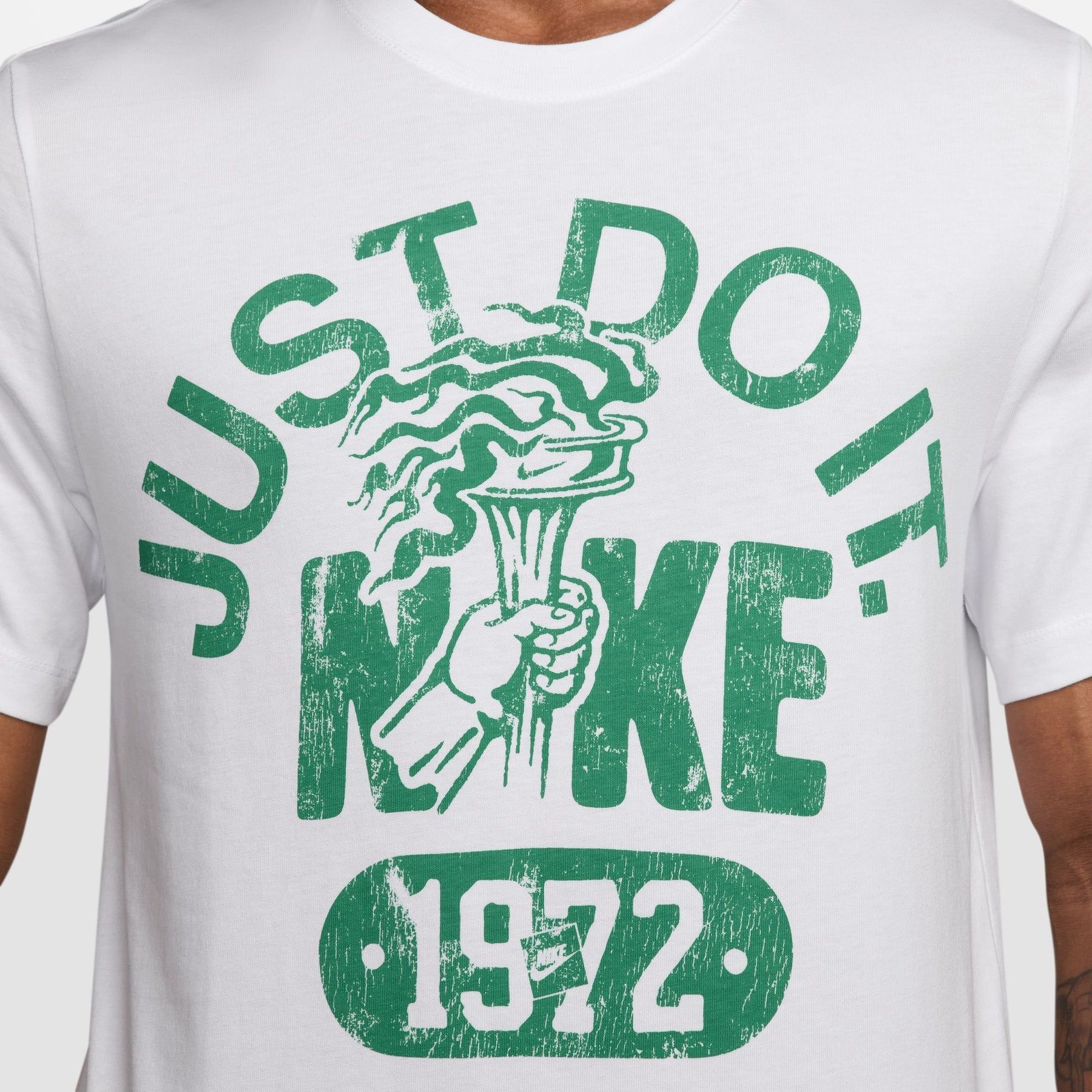 Nike - Áo thun tay ngắn thể thao Nam Nike Hyverse Men's Dri-FIT UV Short-Sleeve Fitness Top