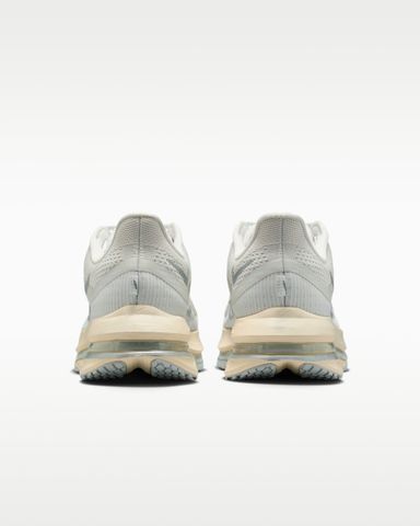 Nike - Giày Chạy Bộ Nam Pegasus Premium Emea