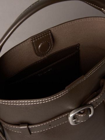 Calvin Klein - Túi Đeo Chéo Nữ Buckle Mini Bucket Crossbody