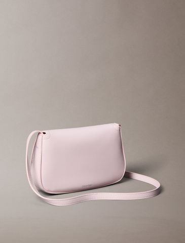 Calvin Klein - Túi Đeo Chéo Nữ Monogram Plaque Camera Bag