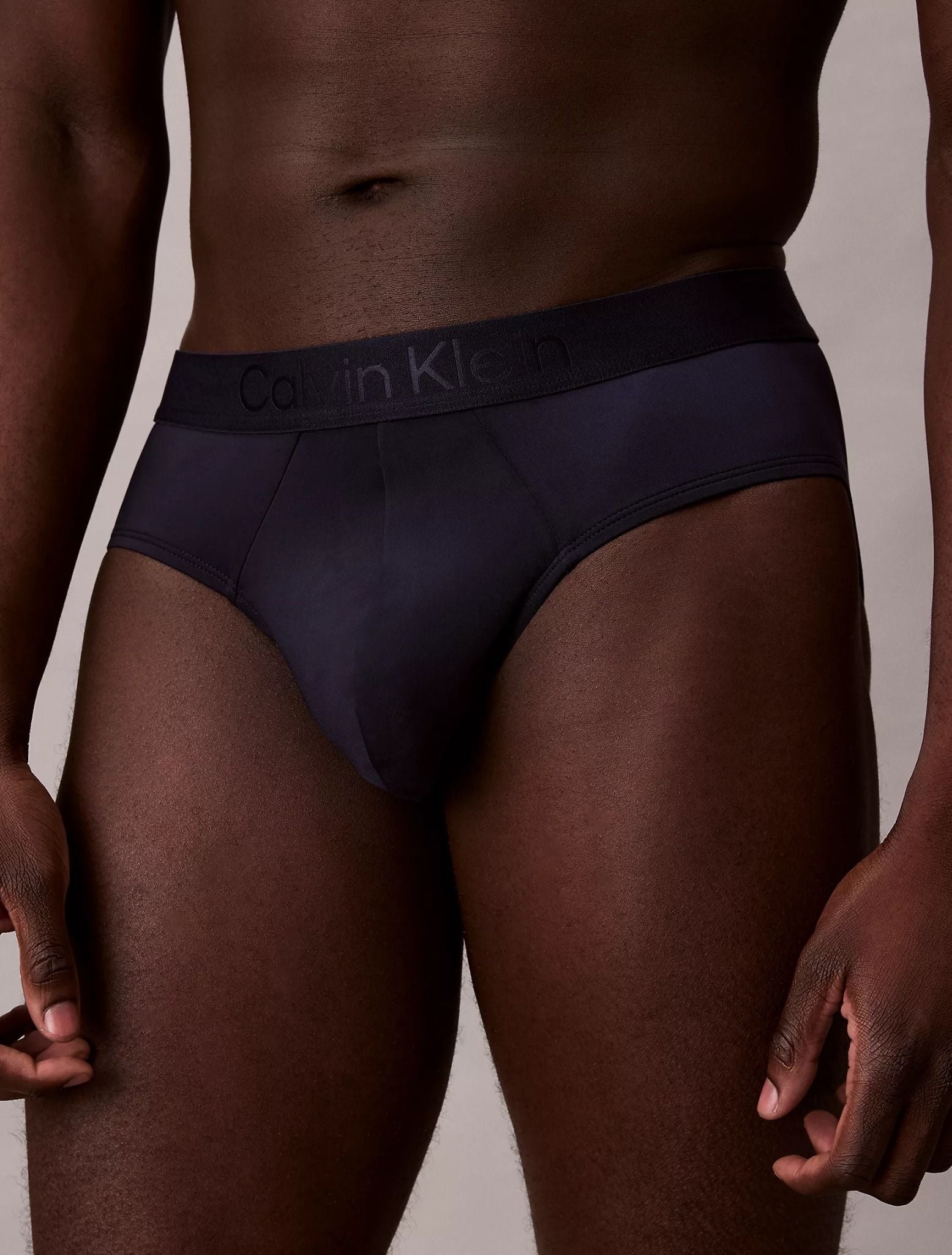 Calvin Klein - Quần lót nam CK Black Hip Brief