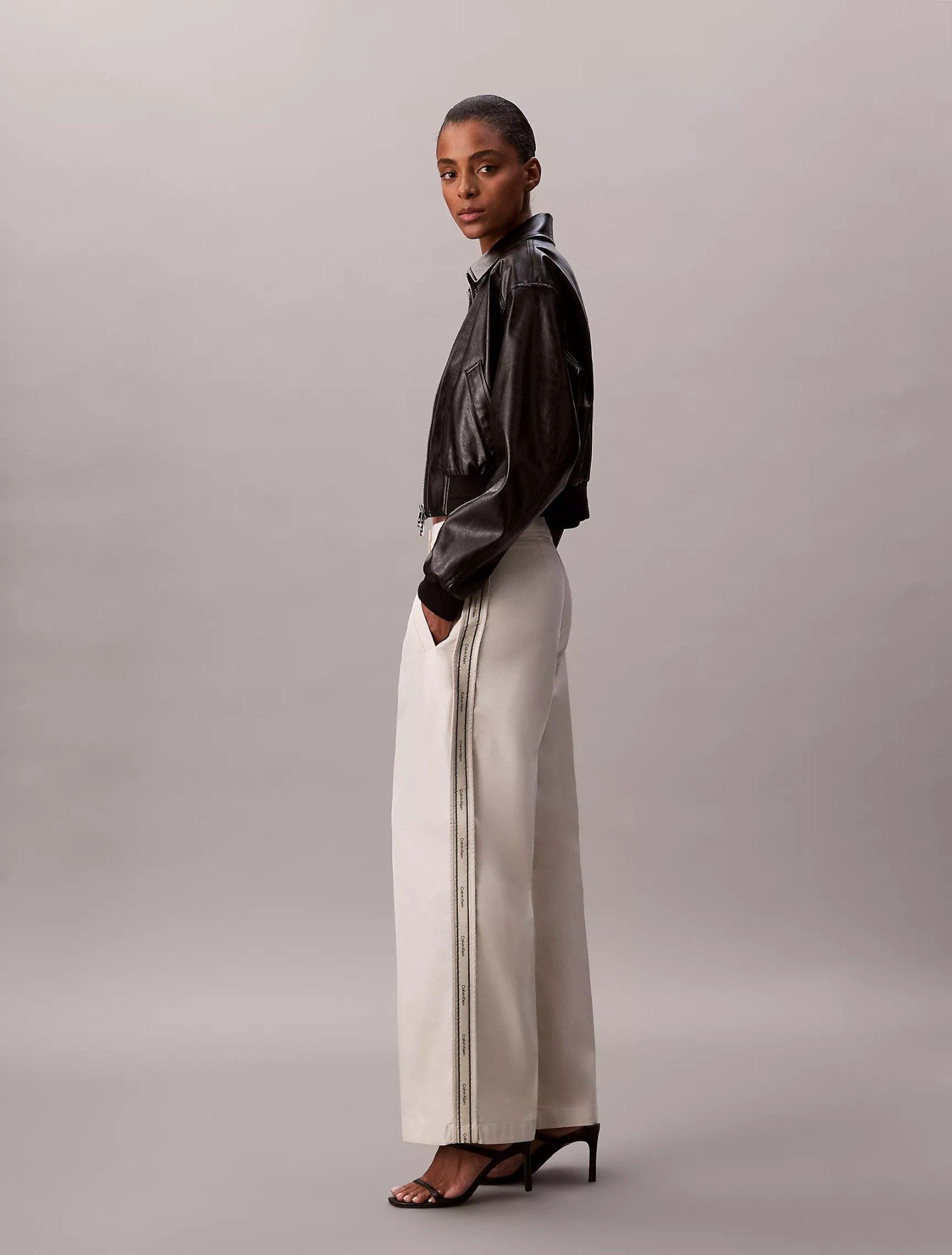 Calvin Klein - Quần dài nữ Cotton Twill Logo Tape Pants