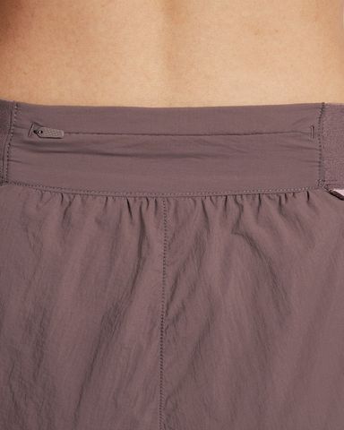 Nike - Quần Ngắn Chạy Bộ Nữ Swift Uv Repel High Rise Shorts
