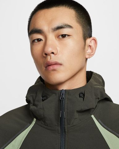 Nike - Áo khoác thể thao Nam Tech Men's Dri-FIT Woven Colour-Block Loose Oversized Jacket