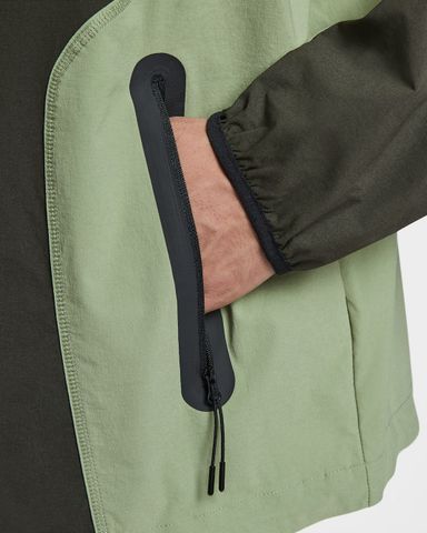 Nike - Áo khoác thể thao Nam Tech Men's Dri-FIT Woven Colour-Block Loose Oversized Jacket