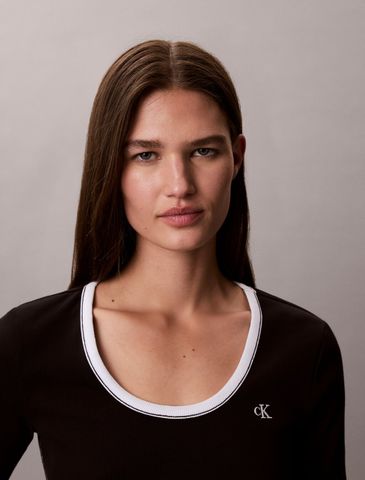 Calvin Klein - Áo Dệt Kim Tay Ngắn Nữ Slim Ribbed Open Back T-shirt