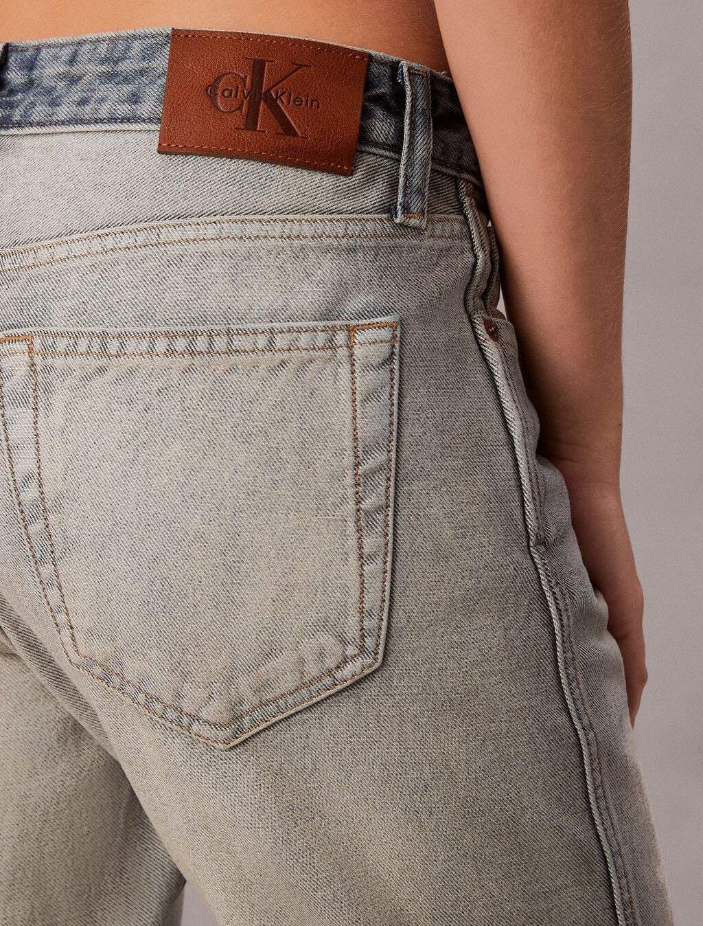 Calvin Klein - Quần jeans dài nữ Selvedge Relaxed Bootcut Jeans