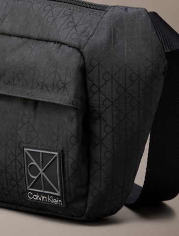 Calvin Klein - Túi Bao Tử Nam Water-Repellent Ripstop Sling Bum Bag