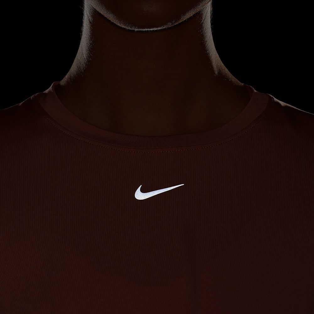 Nike - Áo thun tay ngắn tập luyện Nữ Women's One Classic Twist Short-Sleeve T-Shirt - Pink