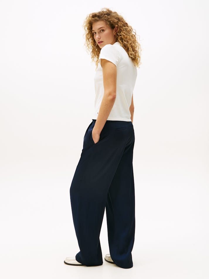 Tommy Hilfiger - Áo thun có cổ polo tay ngắn nữ Gold-Tone Button Slim Fit Polo Shirt