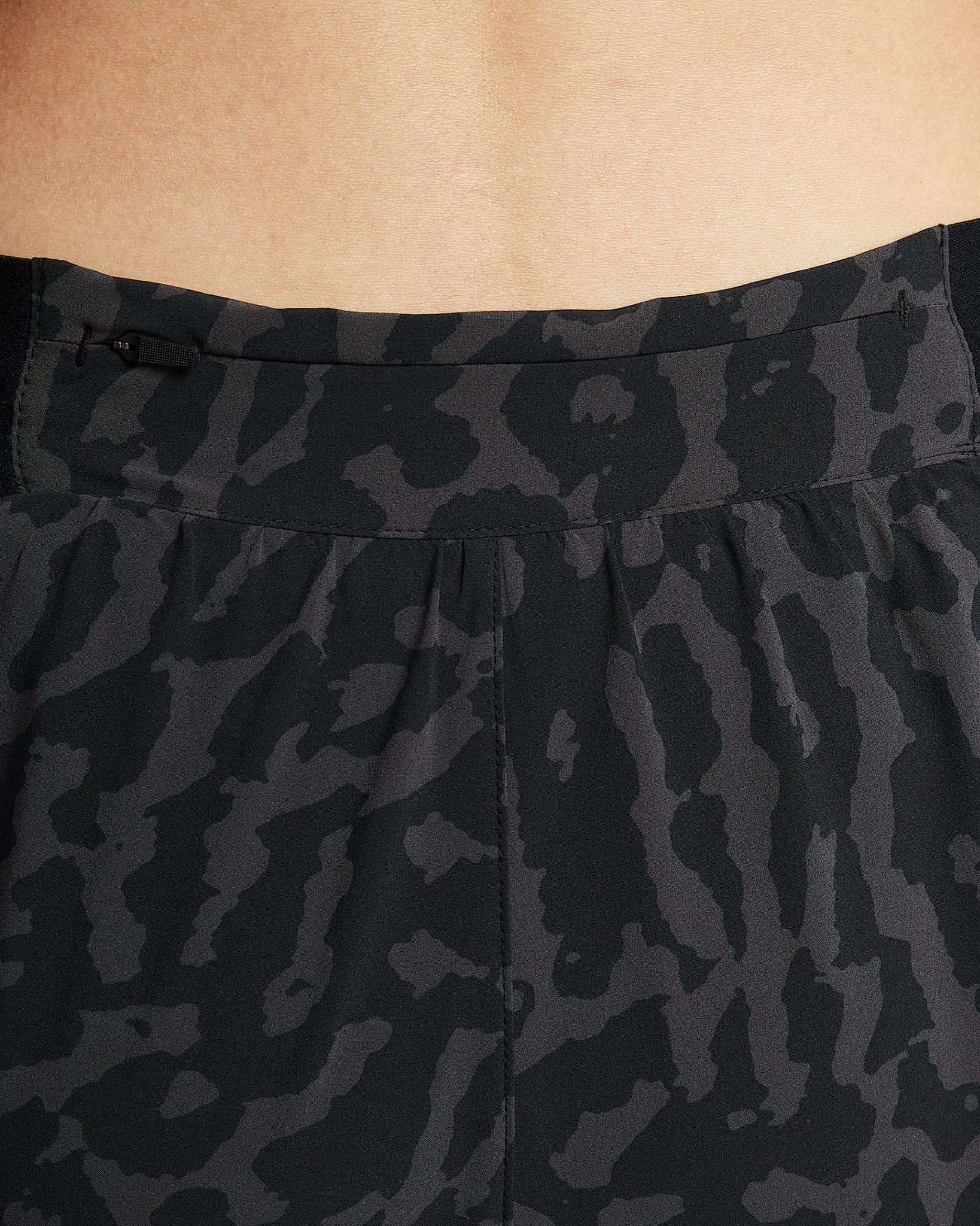 Nike - Quần ngắn thể thao Nữ Nike Swift Women's Dri-FIT Mid-Rise 2-in-1 Printed Running Shorts