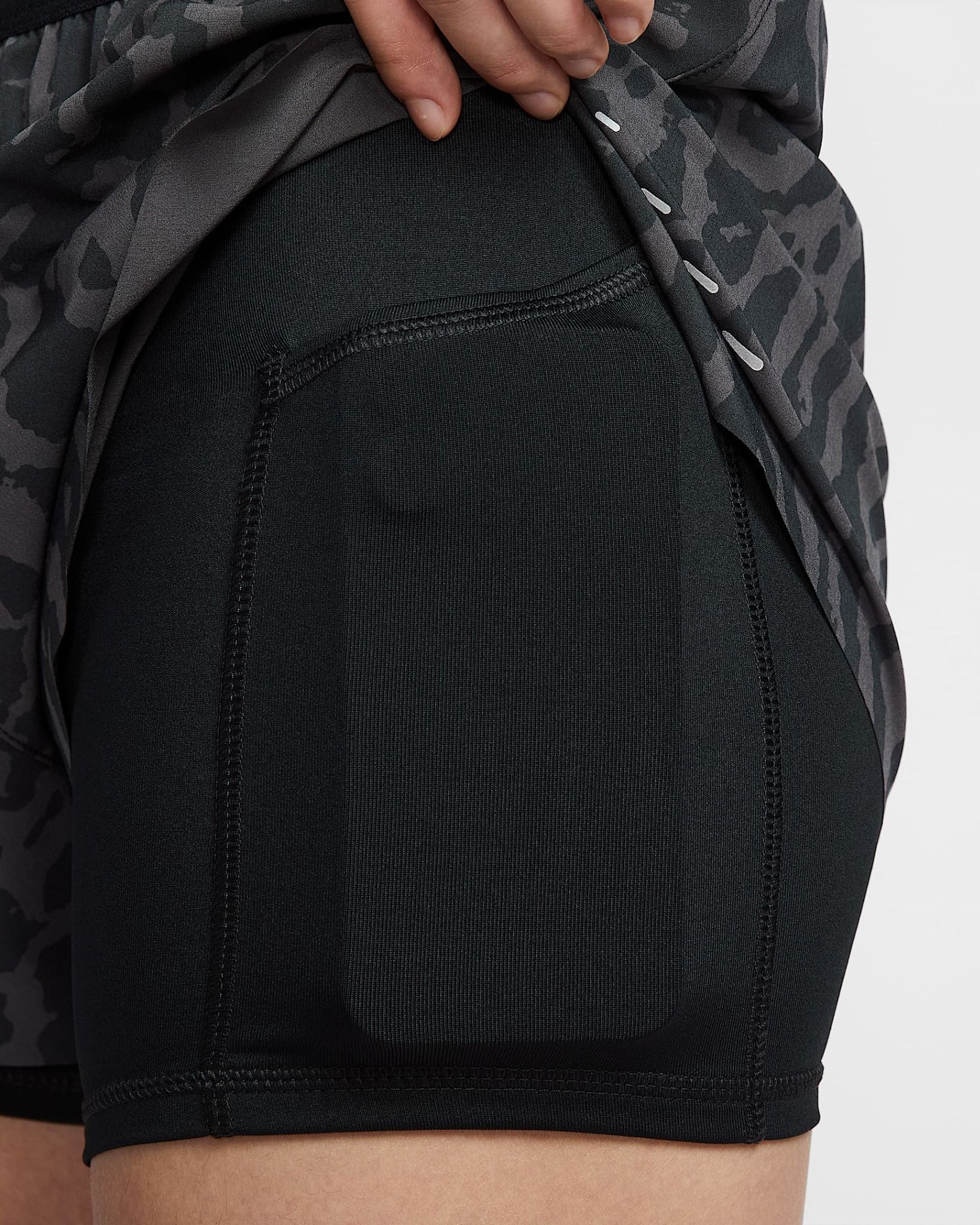 Nike - Quần ngắn thể thao Nữ Nike Swift Women's Dri-FIT Mid-Rise 2-in-1 Printed Running Shorts