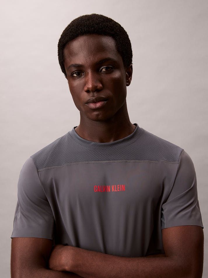 Calvin Klein - Áo thun thể thao nam Intense Power Gym T-Shirt