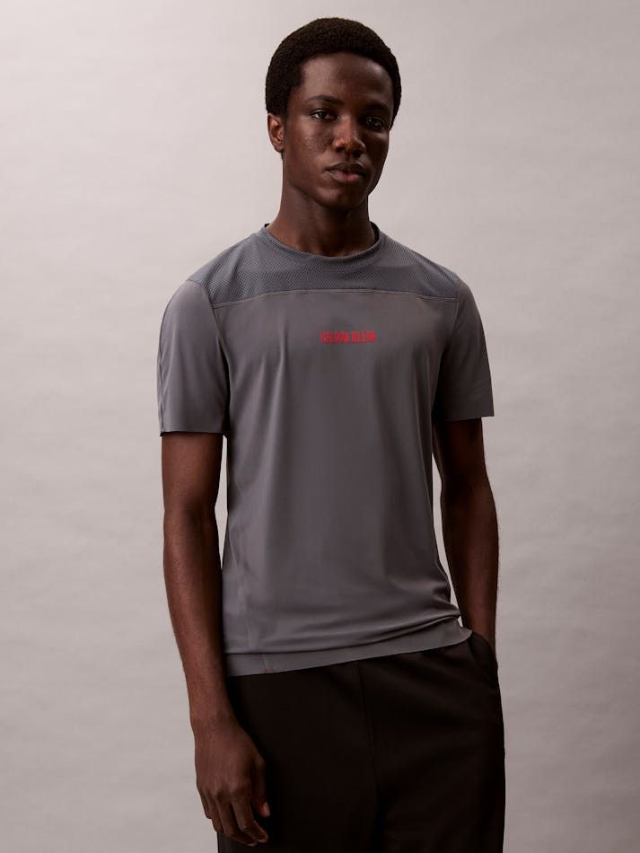 Calvin Klein - Áo thun thể thao nam Intense Power Gym T-Shirt