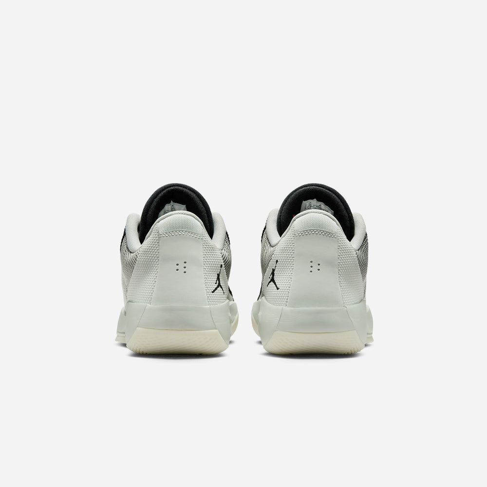 Nike - Giày bóng rổ cổ thấp Nam Men's Jordan Luka .77 Pf Basketball Shoes - Black