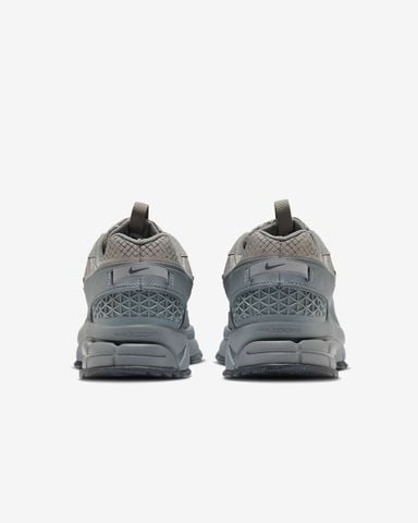 Nike - Giày thời trang thể thao Nam Nike Zoom Vomero Roam Men's Shoes