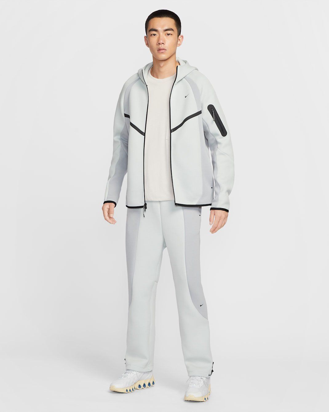 Nike - Quần nỉ dài thể thao Nam Tech Men's Colour-Block Open-Hem Fleece Trousers