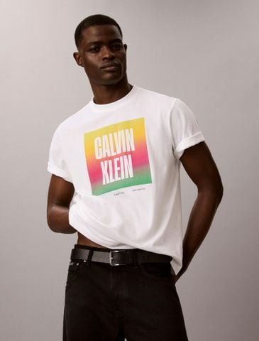 Calvin Klein - Áo Thun Tay Ngắn Nam Relaxed Pride Logo T-Shirt