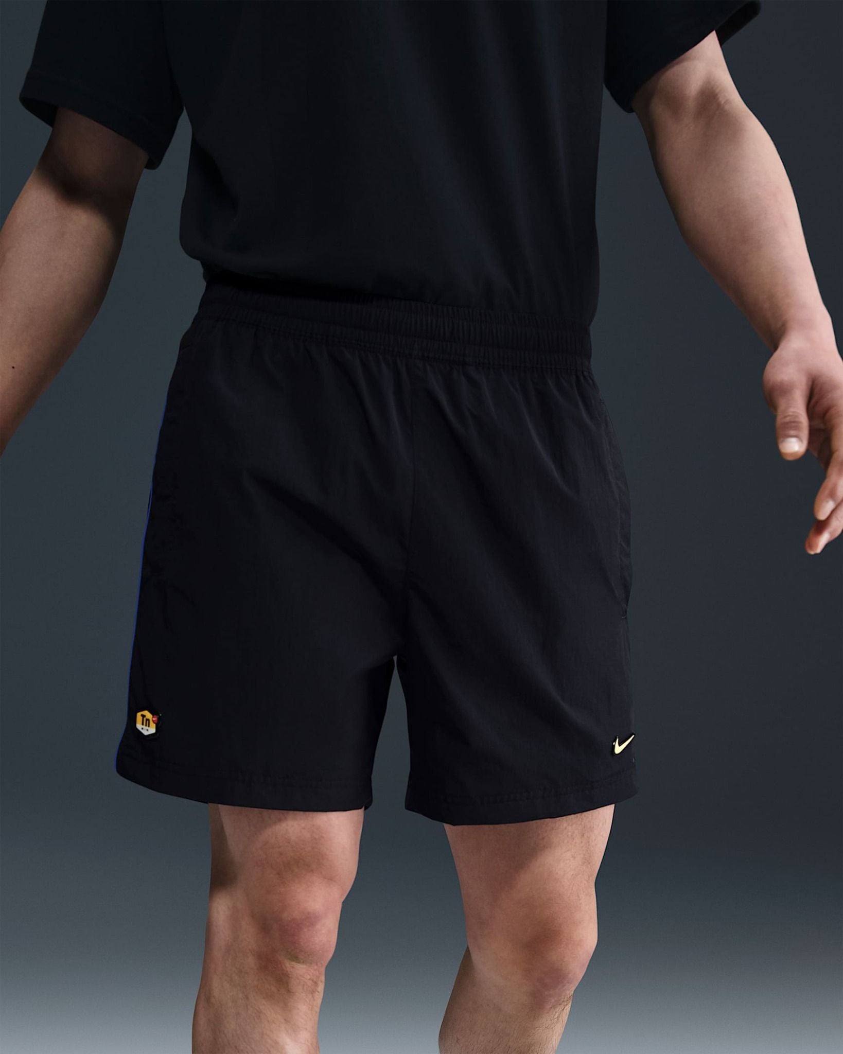 nike woven shorts sportswear