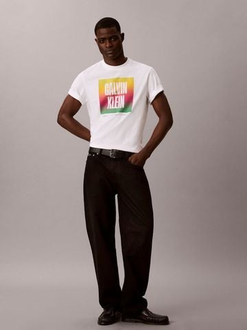 Calvin Klein - Áo Thun Tay Ngắn Nam Relaxed Pride Logo T-Shirt