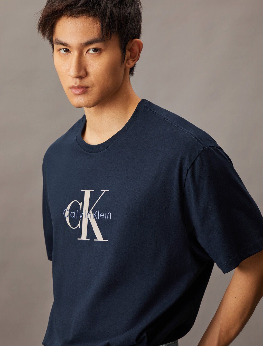 Calvin Klein - Áo phông thời trang nam Monogram T-shirt
