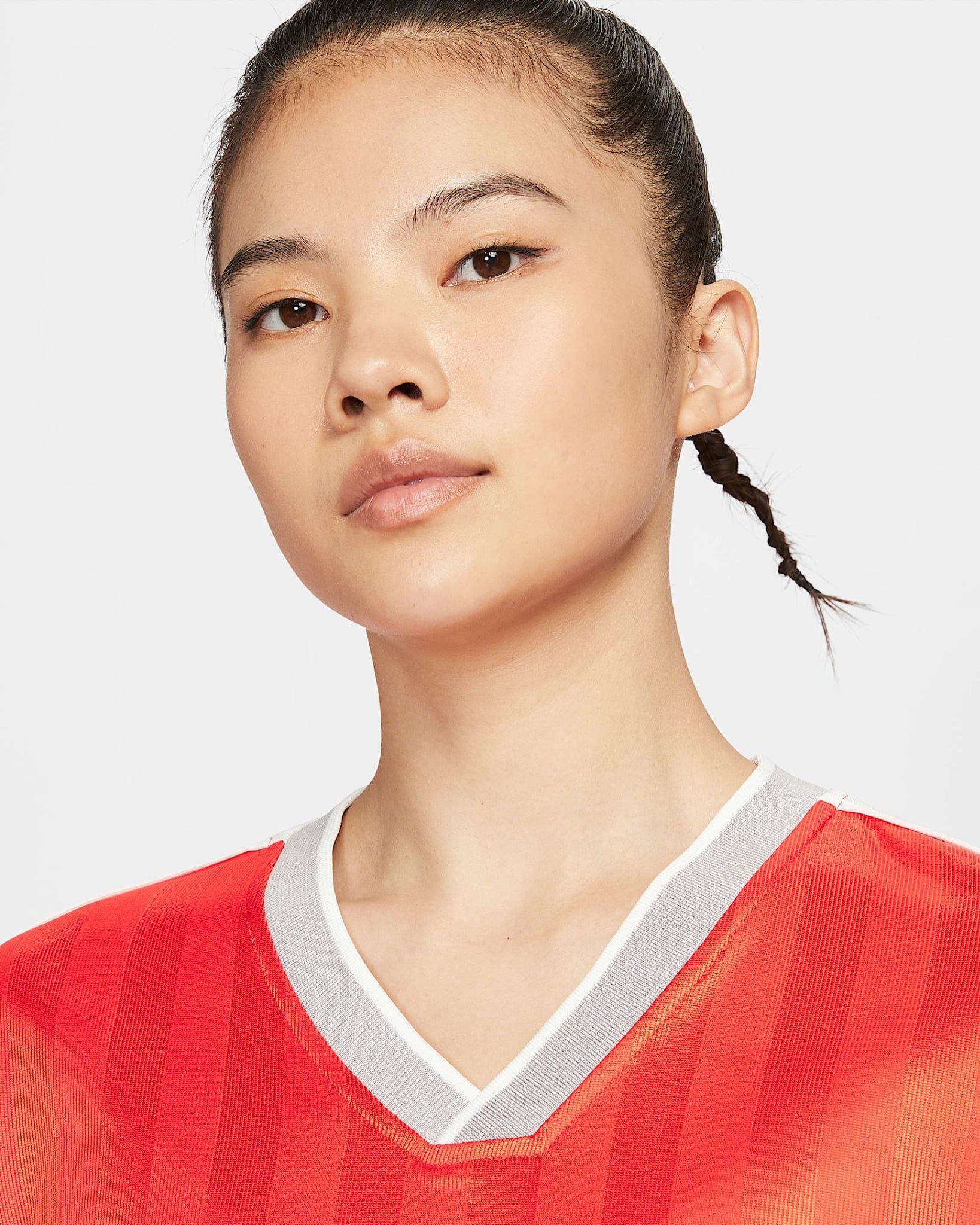 Nike - Áo tay ngắn thể thao Nữ Sportswear Women's V-Neck Jersey Top