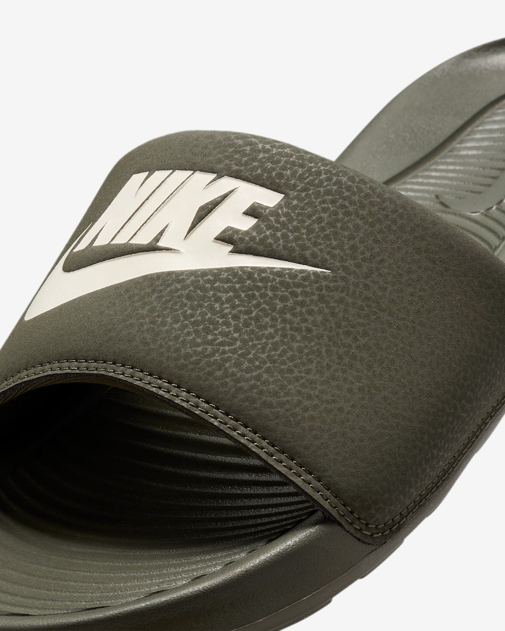 Nike - Dép quai ngang thể thao Nam Nike Victori One Men's Slides