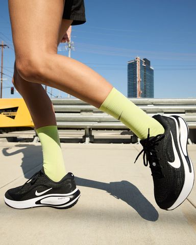Nike - Giày chạy bộ thể thao Nữ Journey Run Women's Road Running Shoes