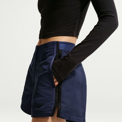 Nike - Quần Ngắn Thể Thao Nữ Sportswear Women's High-Waisted 5cm (approx.) Shorts