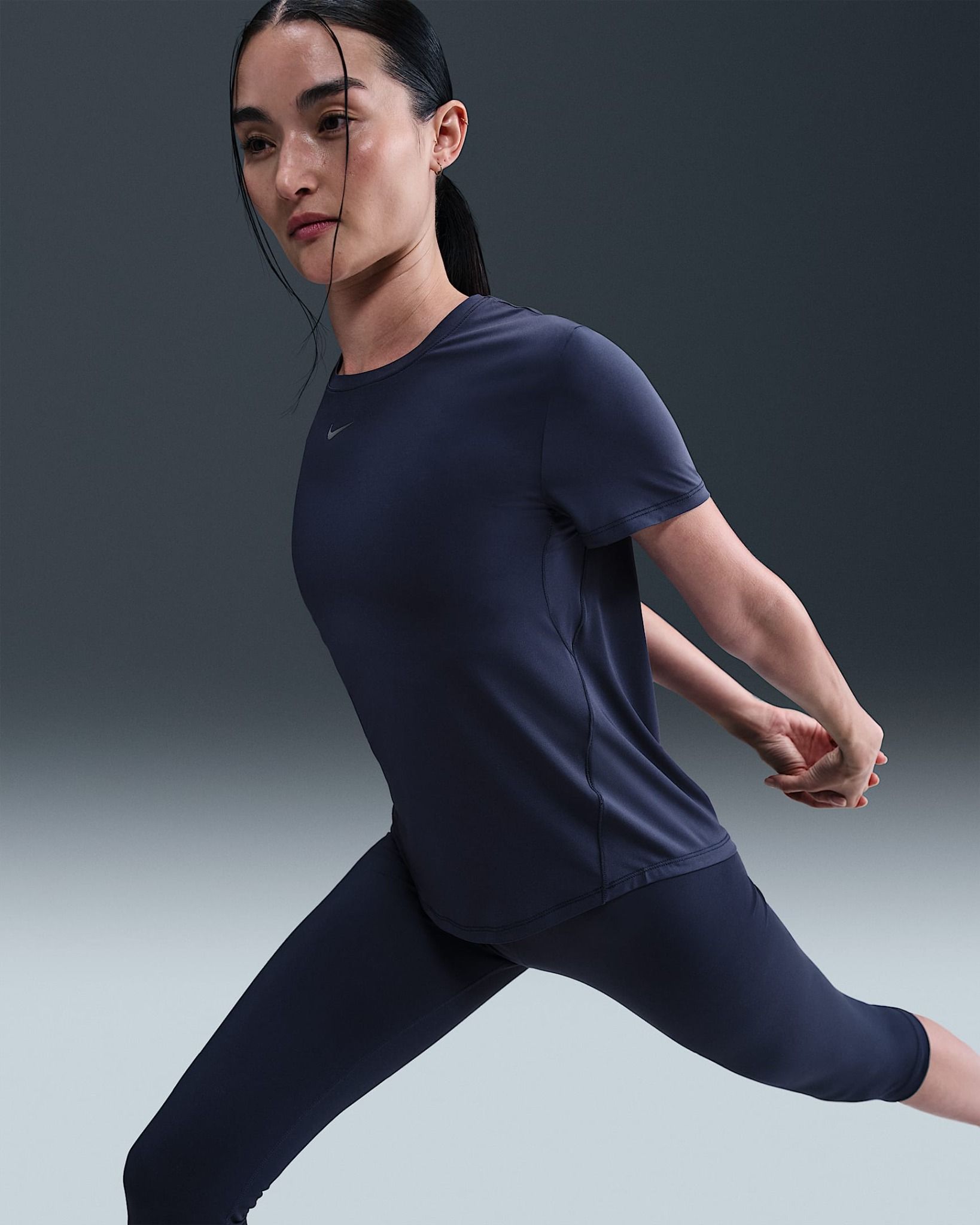 Nike - Áo thun tay ngắn thể thao Nữ One Classic Women's Dri-FIT Short-Sleeve Top