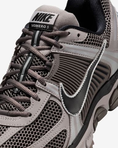 Nike - Giày thời trang thể thao Nam Nike Zoom Vomero 5 Men's shoes