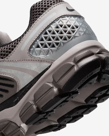 Nike - Giày thời trang thể thao Nam Nike Zoom Vomero 5 Men's shoes