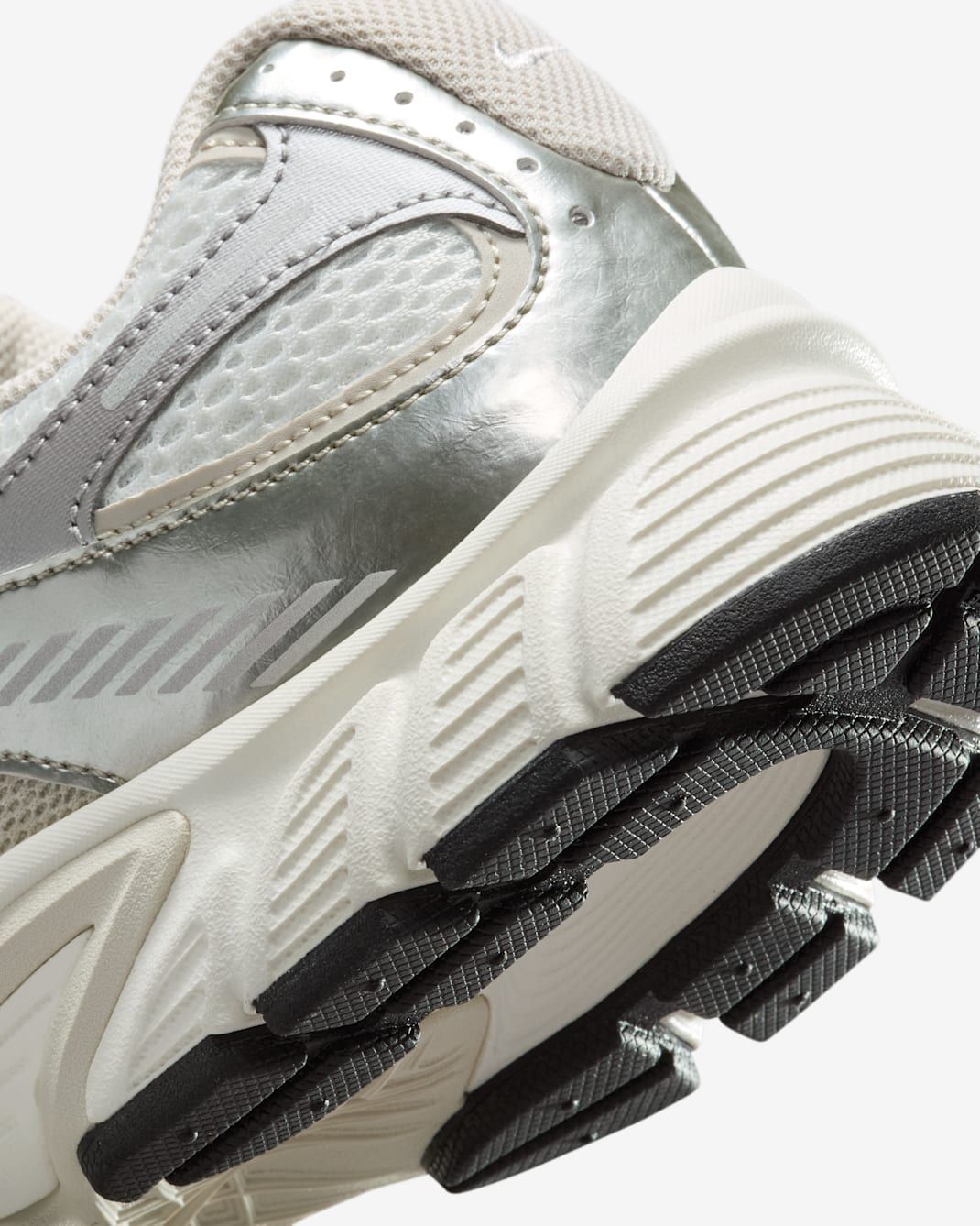 Nike - Giày thời trang thể thao Nữ V5 RNR Women's shoes with reflective accents