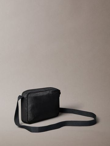Calvin Klein - Túi đeo chéo Nam Bold Logo Nylon Camera Bag