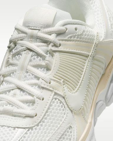 Nike - Giày Chạy Bộ Nữ Zoom Vomero 5 Women's Shoes