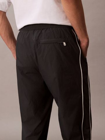 Calvin Klein - Quần dài thể thao nam Relaxed Crinkle Nylon Track Pants - 2