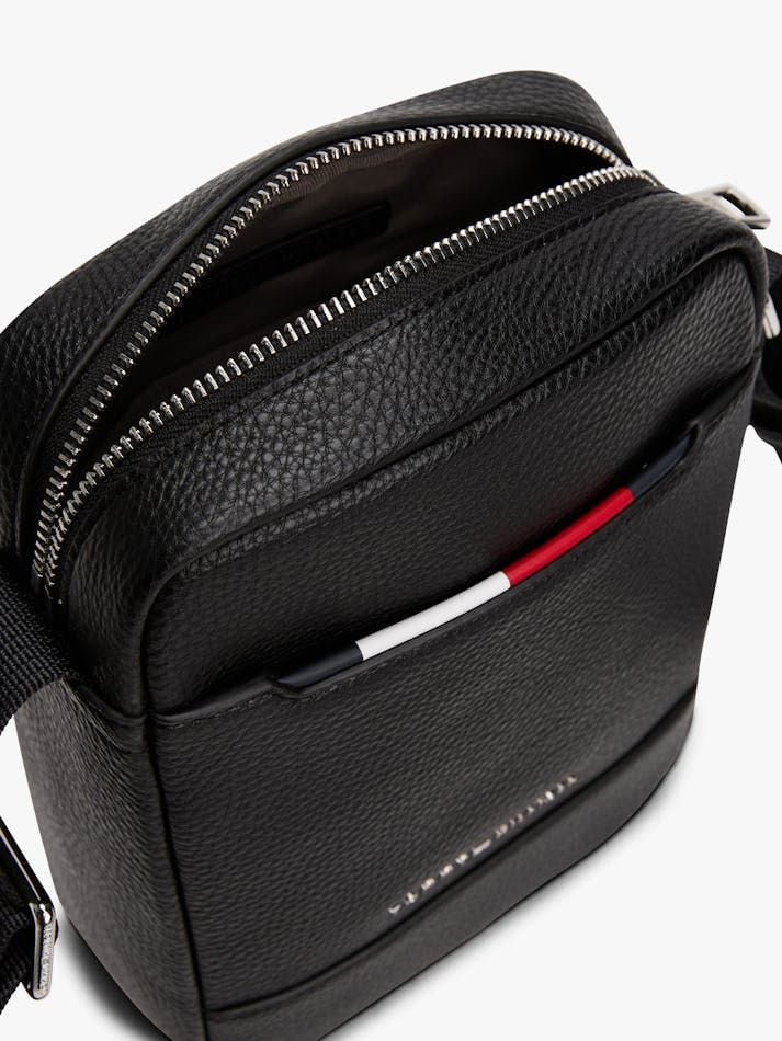 Tommy Hilfiger - Túi đeo chéo nam Metal Logo Crossbody Reporter Bag