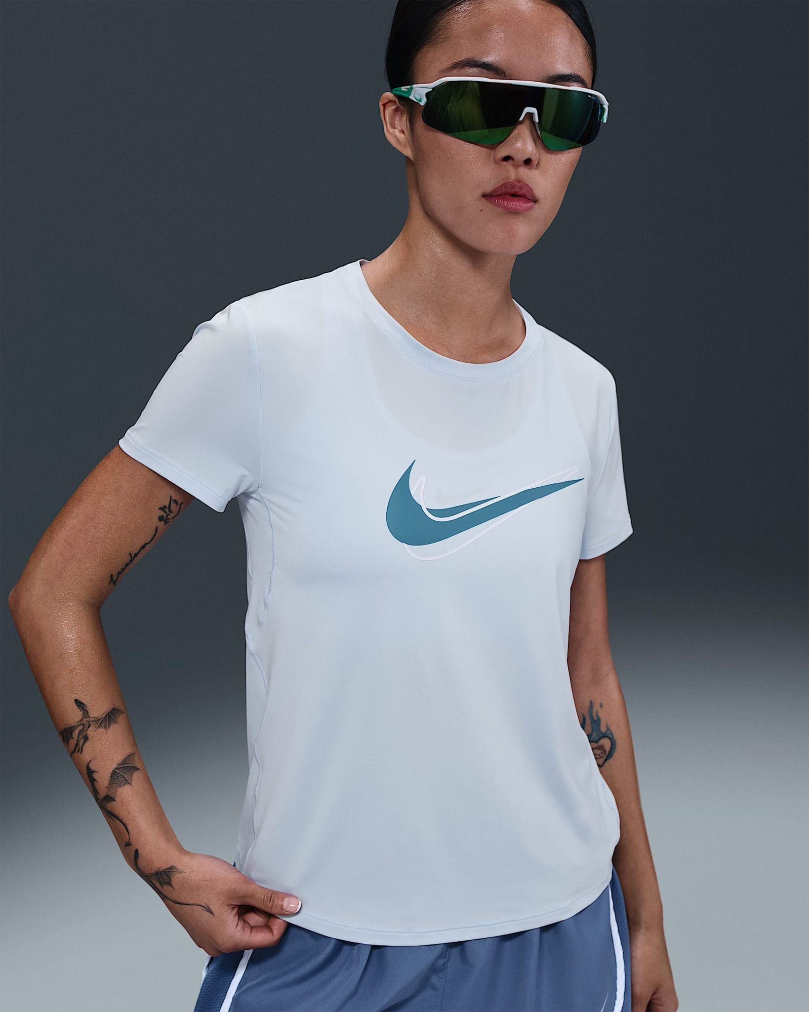 Nike - Áo thun tay ngắn thể thao Nữ One Swoosh Women's Dri-FIT Short-Sleeve Running Top