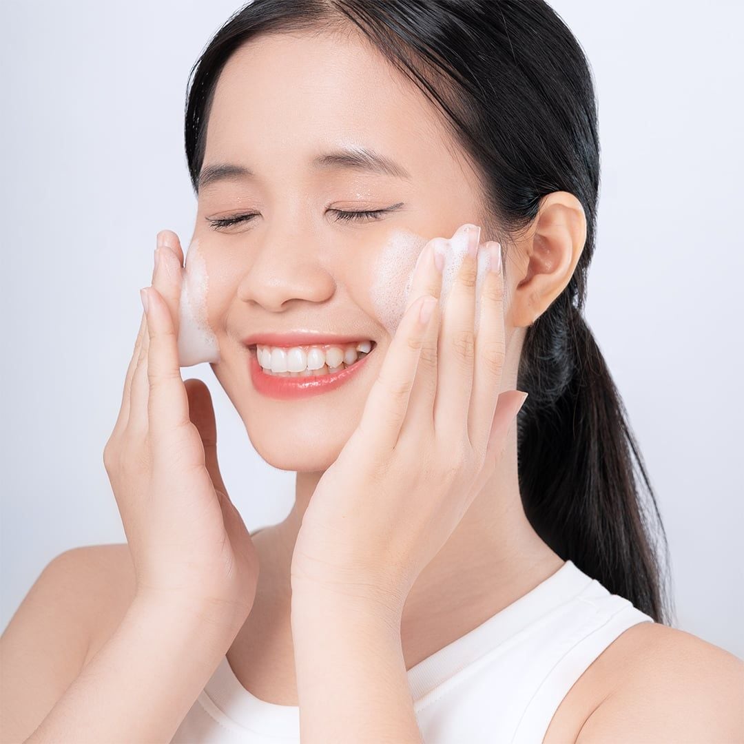  Sữa Rửa Mặt Hoa Cúc Dịu Nhẹ Calendula Manuka Honey 