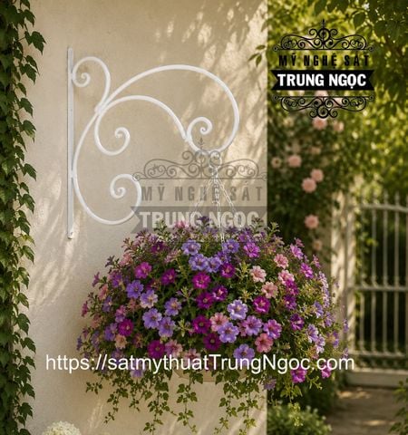 móc treo hoa sắt nghệ thuật