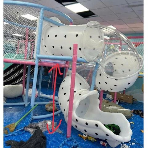 Máng trượt xoắn ốc ống trượt xoắn khu vui chơi liên hoàn