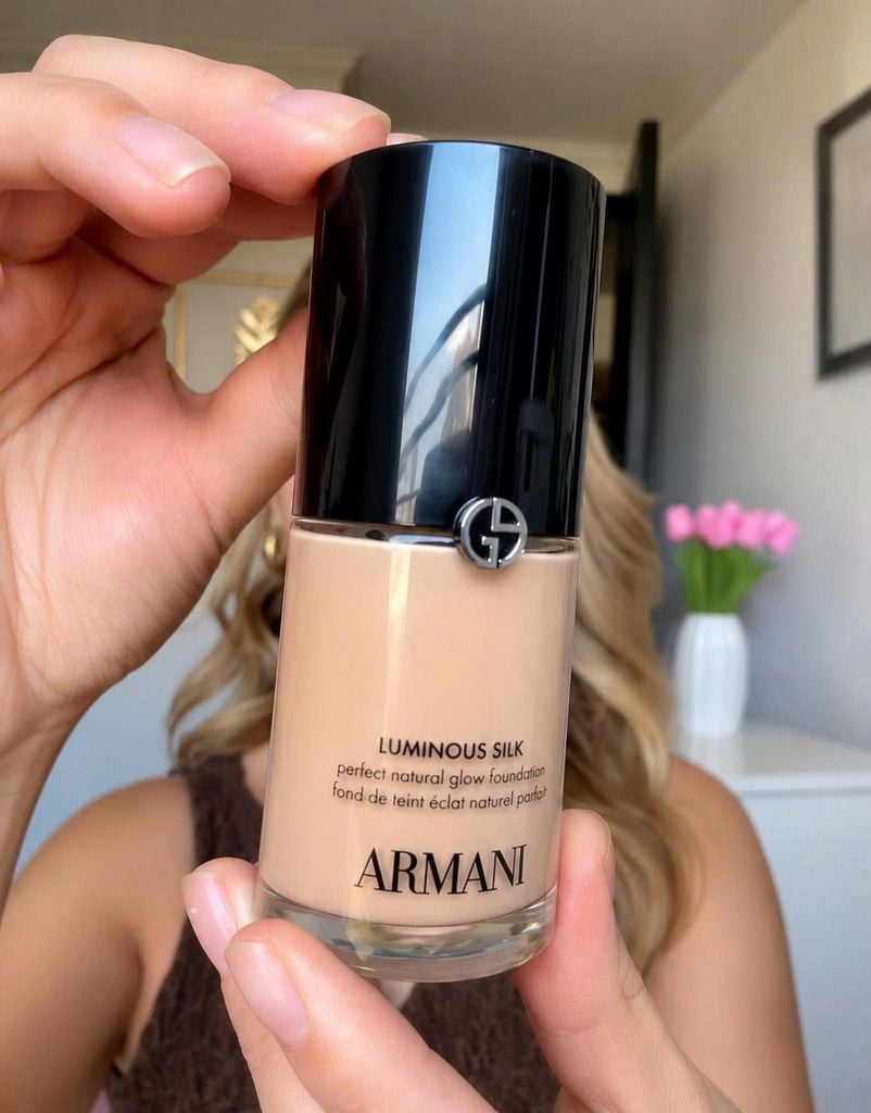 Kem Nền Giorgio Armani Luminous Silk Foundation 30ML
