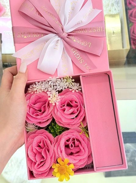 Hộp Quà Hoa Hồng Đựng Son Môi ( Chưa Bao Gồm Son )
