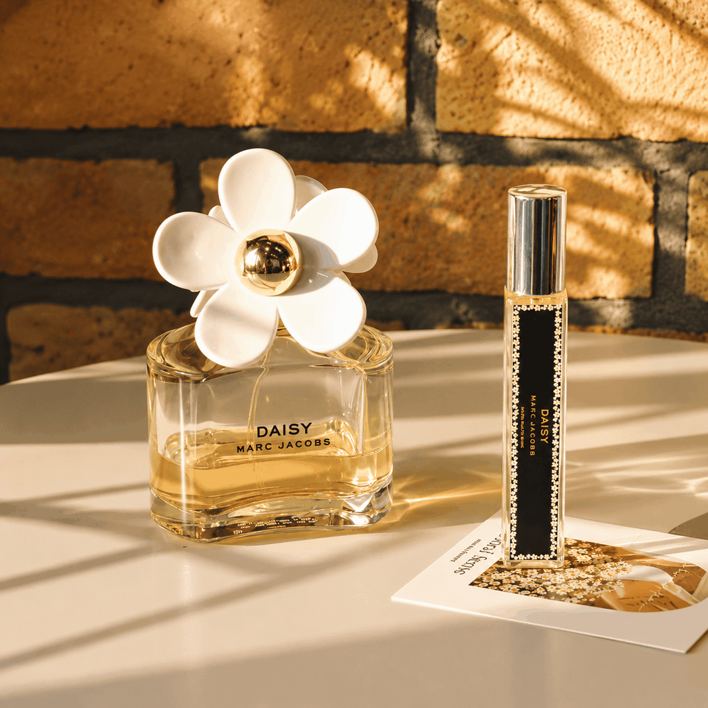 Nước Hoa Marc Jacobs Daisy EDT 4ML - Tươi Trẻ , Ngọt Ngào