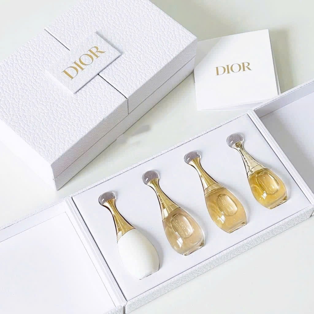 b__qu__t_ng_n__c_hoa_dior_j_ad