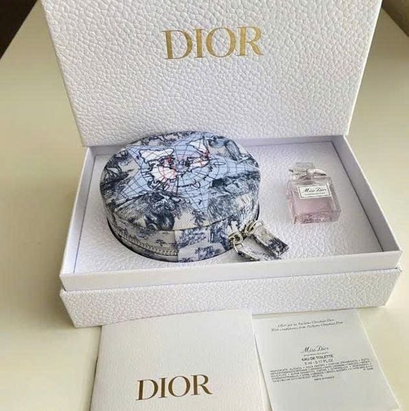 Set Nước Hoa Miss Dior Blooming Bouquet 5ML + Túi Dior Đựng Trang Sức
