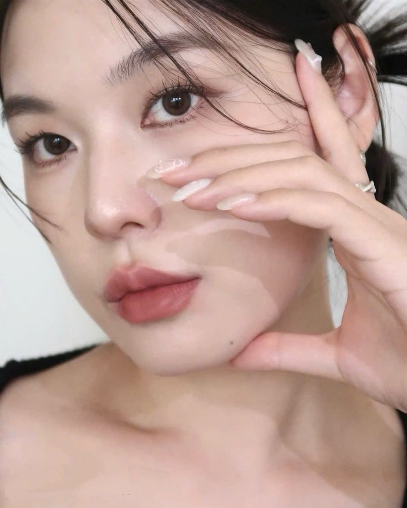 Son Valentino Spike Matte 137A Enigmatic Fauve ( Bản Limited )