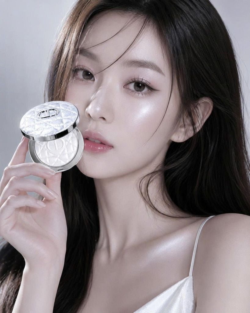 Phấn Bắt Sáng Dior Skin Forever Glow Luminizer - 06 Opal Sequin