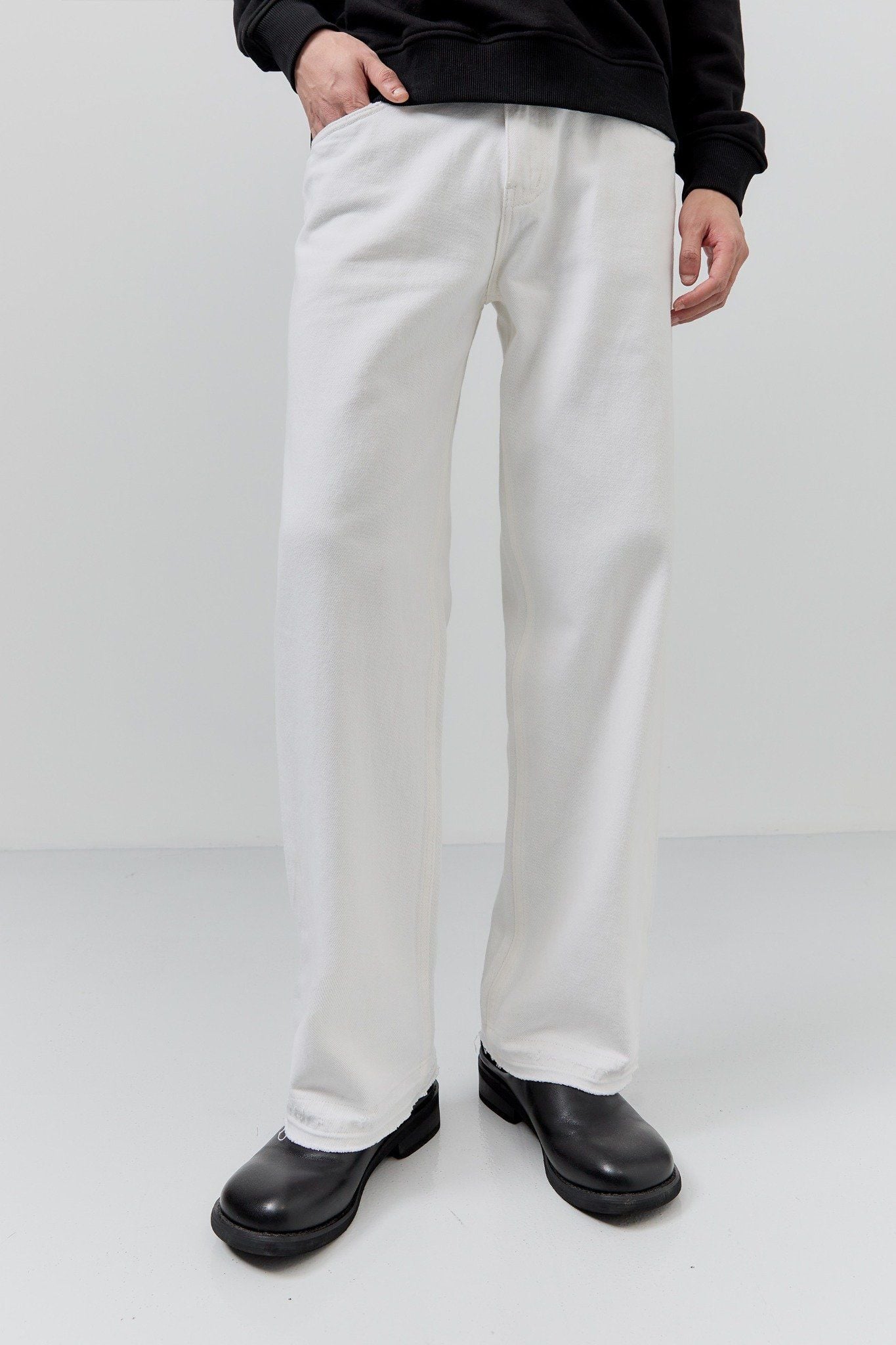 Quần Jean Straight Wedding Black White