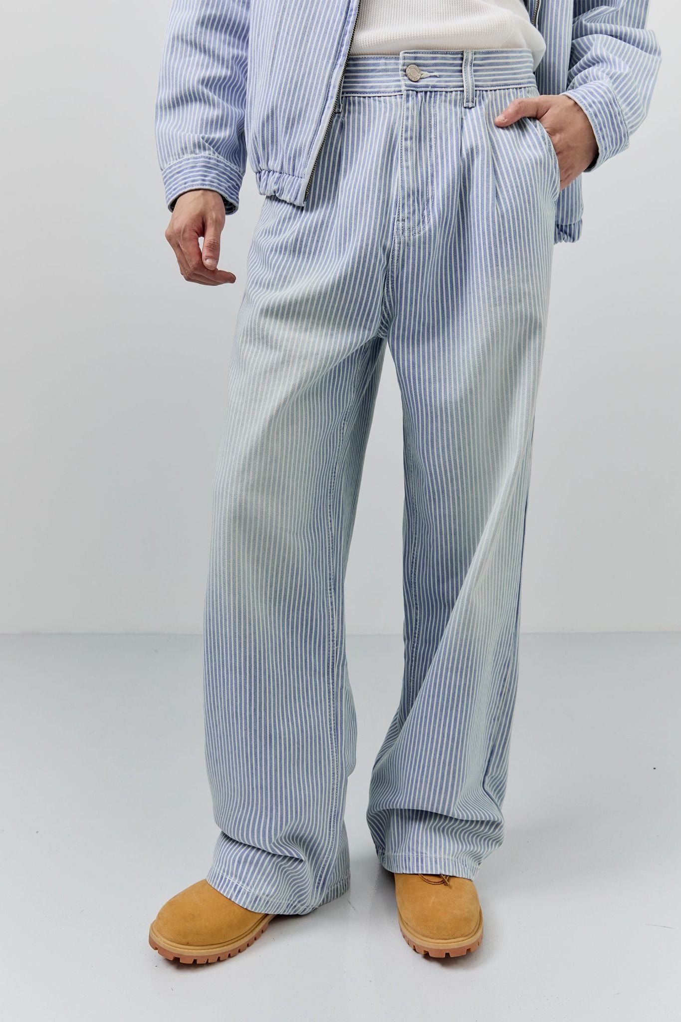 Quần Jean Relaxed White Pinstripe Blue